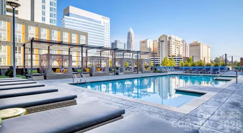 b1-650 E Brooklyn Village Ave, Charlotte, NC, 28202-3400 | Card Image
