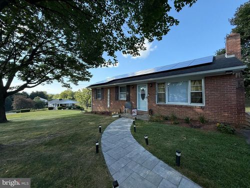 15030 Clear Spring Rd, WILLIAMSPORT, MD, 21795-3055 | Card Image