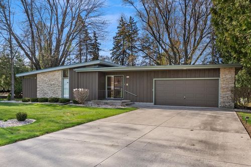 5005 Sunset Road, Manitowoc, WI, 54220 | Card Image