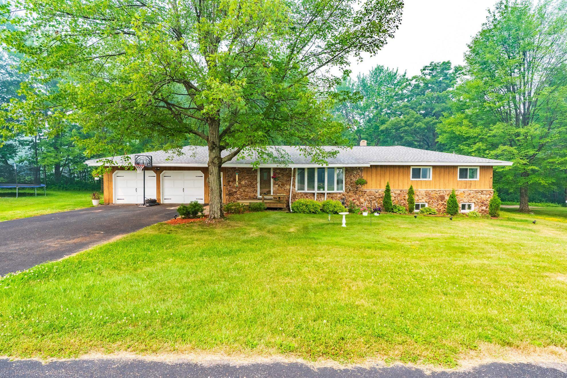 226552 Hummingbird Rd, Rib Mountain, WI 54401