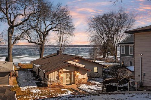 N4470 S Lakeshore Dr, PRINCETON, WI, 54968-8740 | Card Image