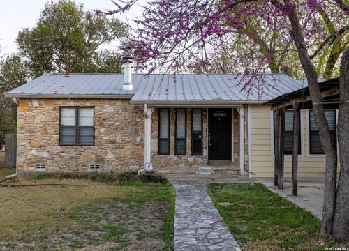 325 Hickman, Boerne, TX, 78006 | Card Image