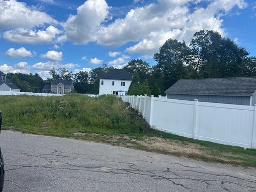 11 Primrose Ter, North Attleboro, MA, 02760-2808 | Card Image
