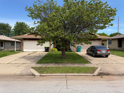 829 W Edgewood St, Springfield, MO, 65807-3451 | Card Image