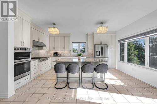75 Slater St, Cambridge, ON, N1R0C4 | Card Image