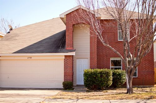 6908 Meadow Way Ln, Fort Worth, TX, 76179-4156 | Card Image