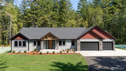8908 Hunter Point Rd Nw, Olympia, WA, 98502-9646 | Card Image