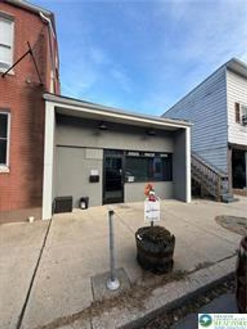 191 S 1st St, Lehightn Boro, PA, 18235-2003 | Card Image