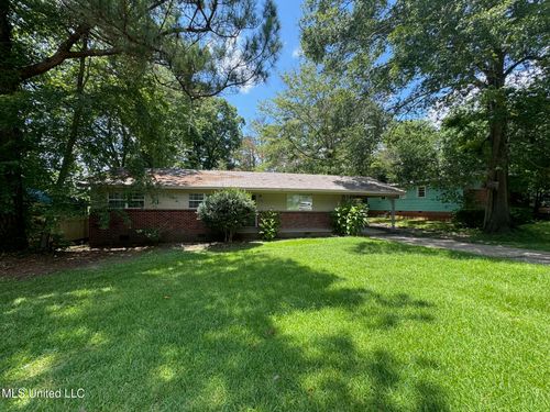 135 Queen Anne Ln, Jackson, MS, 39209-2130 | Card Image