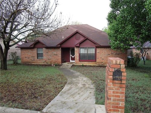 2002 Camellia St, Denton, TX, 76205-7421 | Card Image