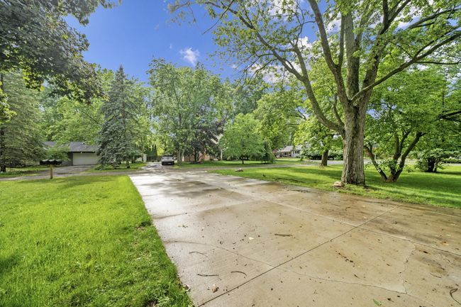5615 Carlburt St, House other with 3 bedrooms, 3 bathrooms and null parking in West Bloomfield MI | Image 42