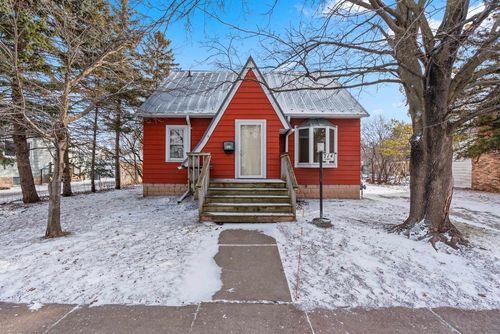 714 Maple Street, NEENAH, WI, 54956 | Card Image