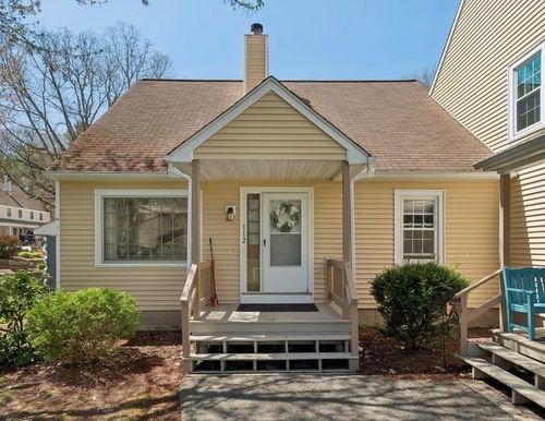 112 Winterwood Dr, Londonderry, NH, 03053-3395 | Card Image