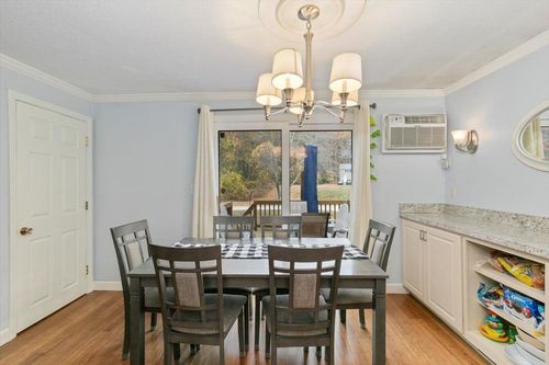 193 Fieldstone Dr, Londonderry, NH, 03053-2715 | Card Image