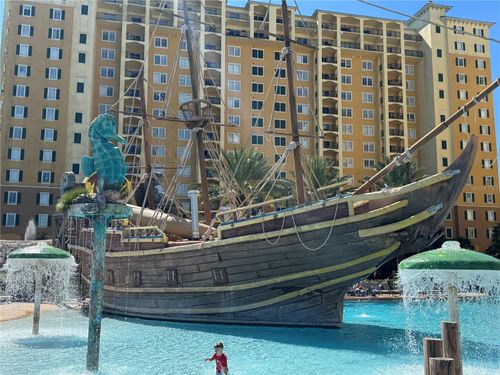 5612-8125 Resort Village Dr, Orlando, FL, 32821-5616 | Card Image