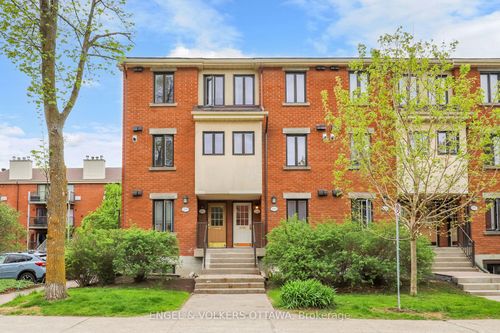 202 Alvin Rd, Ottawa, ON, K1K2V1 | Card Image