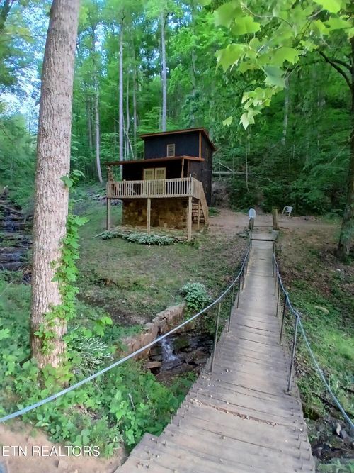 469 Brownlo Rd, Sneedville, TN, 37869 | Card Image