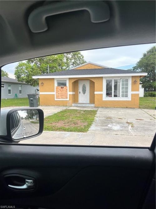 3120 Douglas Ave, FORT MYERS, FL, 33916-4106 | Card Image