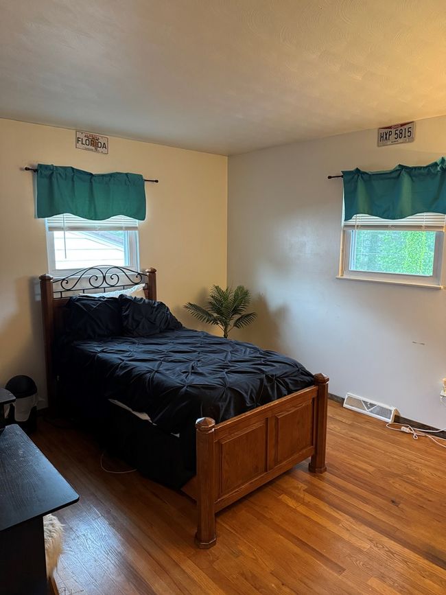2415 Edgewood Dr, Home with 4 bedrooms, 2 bathrooms and 1 parking in Portsmouth OH | Image 6