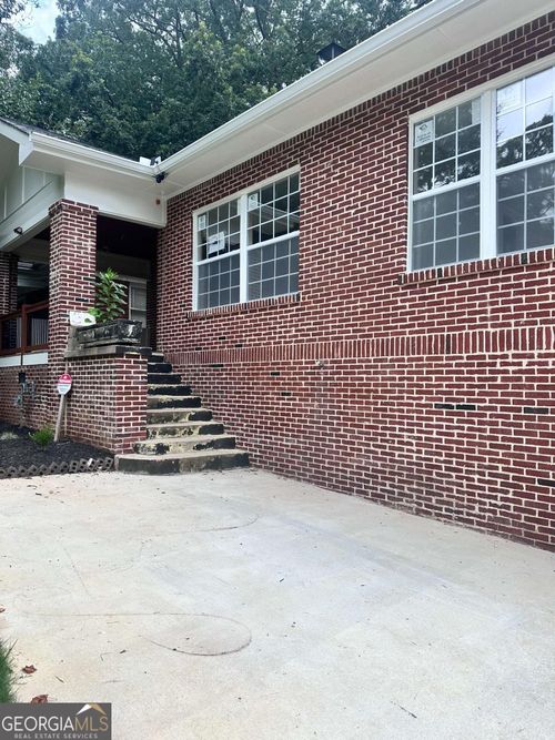 1170 Donnelly Ave Sw, Atlanta, GA, 30310-3247 | Card Image