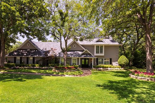 2102 Prestonwood Dr, Arlington, TX, 76012-5417 | Card Image