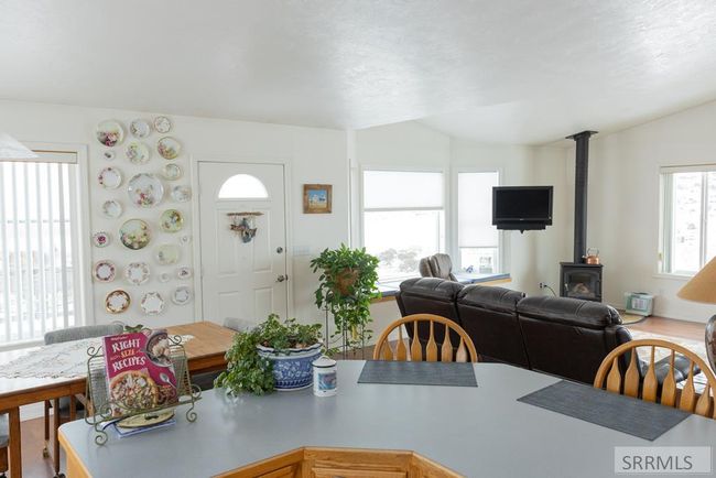 1027 E Butte Rd, House other with 3 bedrooms, 2 bathrooms and 1 parking in Menan ID | Image 8
