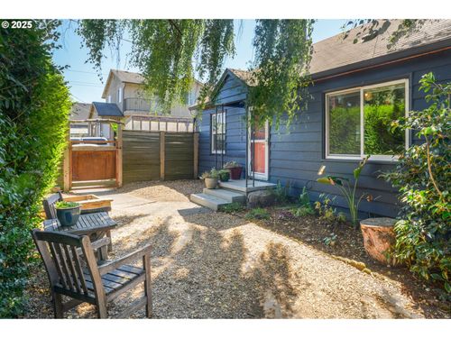 5525 Ne 45th Ave, Portland, OR, 97218-1421 | Card Image