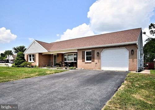 1 Heather Ct, DOUGLASSVILLE, PA, 19518-1400 | Card Image