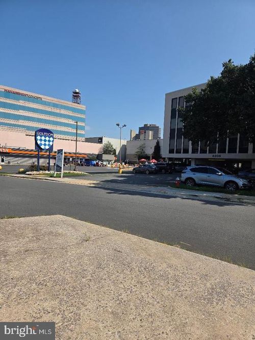 ste-201-8206 Leesburg Pike, Vienna, VA, 22182-2614 | Card Image