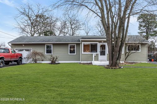252 Ashwood Dr, Brick, NJ, 08723-3304 | Card Image