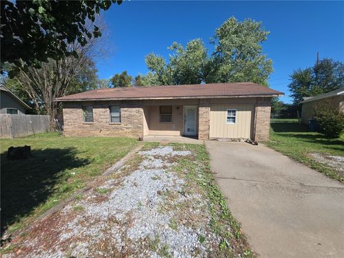 10 Mcintosh Ln, Bentonville, AR, 72712-6763 | Card Image
