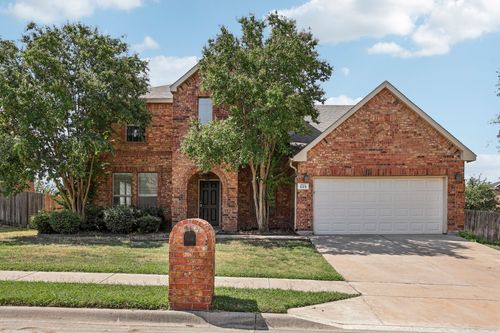 533 Crown Oaks Dr, Fort Worth, TX, 76131-4265 | Card Image