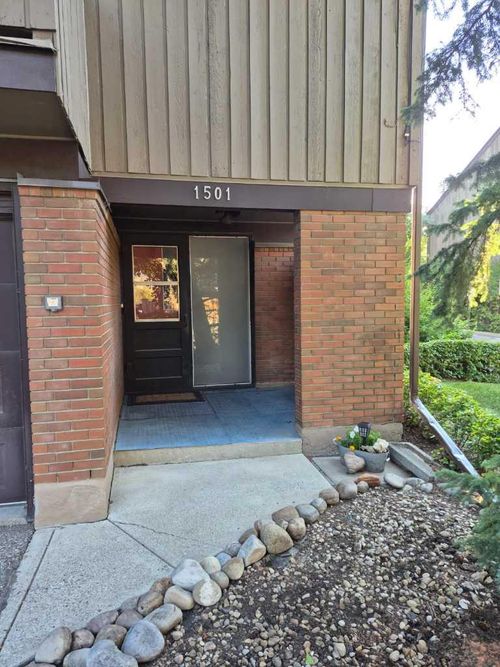 1501-9803 24 St Sw, Calgary, AB, T2V1S5 | Card Image