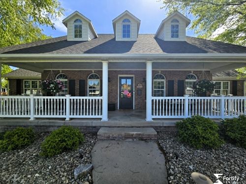 435 N 17th St, Geneva, NE, 68361-1615 | Card Image