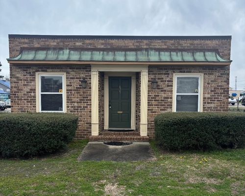 825 1st Ave N, Surfside Beach, SC, 29575-3816 | Card Image