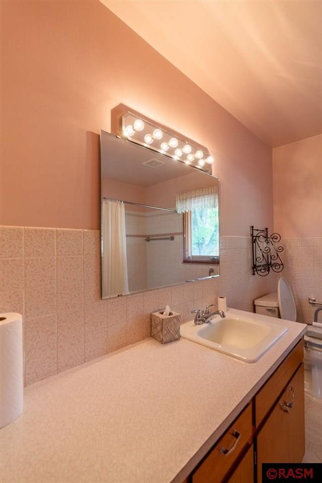 1510 Plainview Ln, House other with 3 bedrooms, 2 bathrooms and null parking in Albert Lea MN | Image 17
