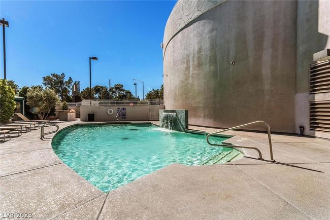 1201 - 360 E Desert Inn Rd, Condo with 2 bedrooms, 3 bathrooms and null parking in Las Vegas NV | Image 32