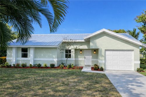 2395 8th Ave Sw, VERO BEACH, FL, 32962-8162 | Card Image