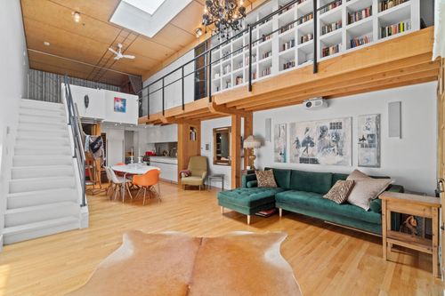 3-1227 E 7th Ave, Vancouver, BC, V5T1R1 | Card Image