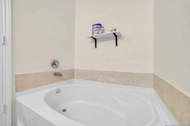 3628 Lazy Diamond, House other with 5 bedrooms, 3 bathrooms and null parking in Selma TX | Image 22