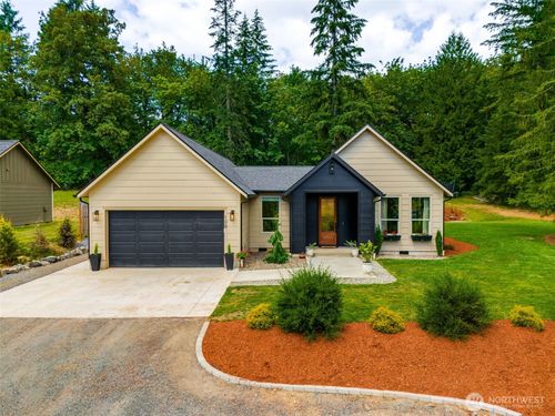 108 Lily Ln, Castle Rock, WA, 98611-8817 | Card Image