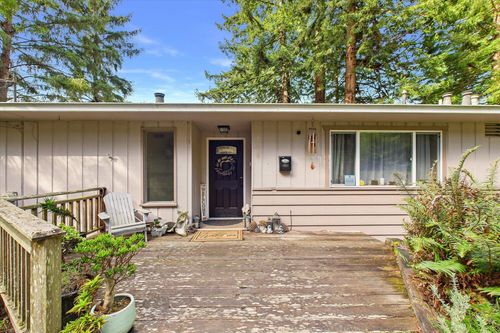 1035 Vista Dr, Eureka, CA, 95503-6053 | Card Image