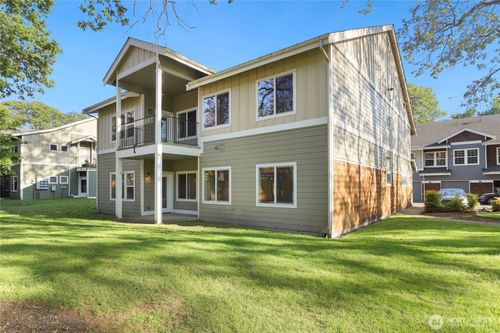 a1-8017 Custer Rd Sw, Lakewood, WA, 98499-2622 | Card Image