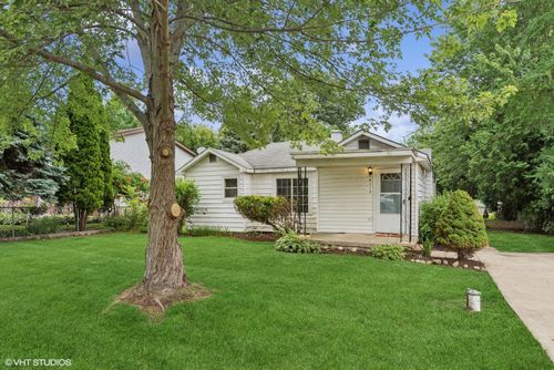 6112 Hillcrest Rd, Cary, IL, 60013-1354 | Card Image