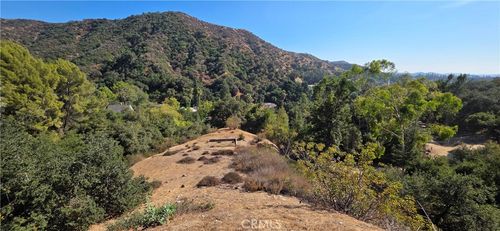 2331 Ramsay Dr, Glendale, CA, 91206 | Card Image