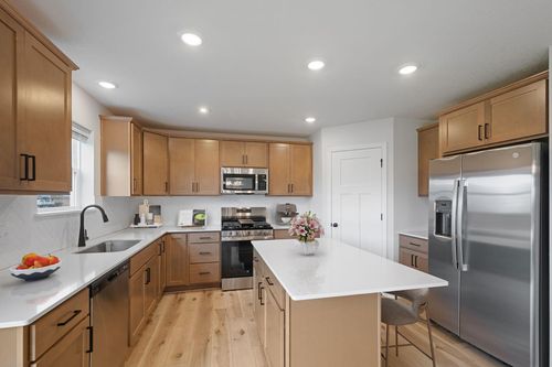 7215 Paris Ave Ne, Otsego, MN, 55330-2910 | Card Image