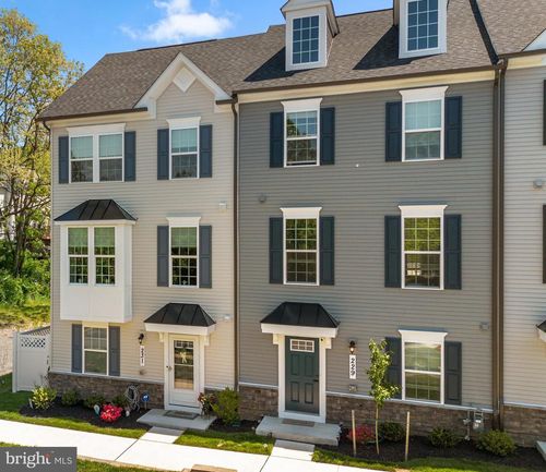 231 Bel Aire Ln, FREDERICK, MD, 21702 | Card Image
