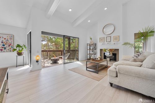 apt-13-3374 Brittan Ave, San Carlos, CA, 94070-3420 | Card Image