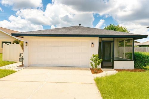 427 Lake Daisy Dr, WINTER HAVEN, FL, 33884-2639 | Card Image