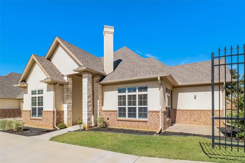ste-203-8821 Creek Run Rd, Fort Worth, TX, 76120-3977 | Card Image